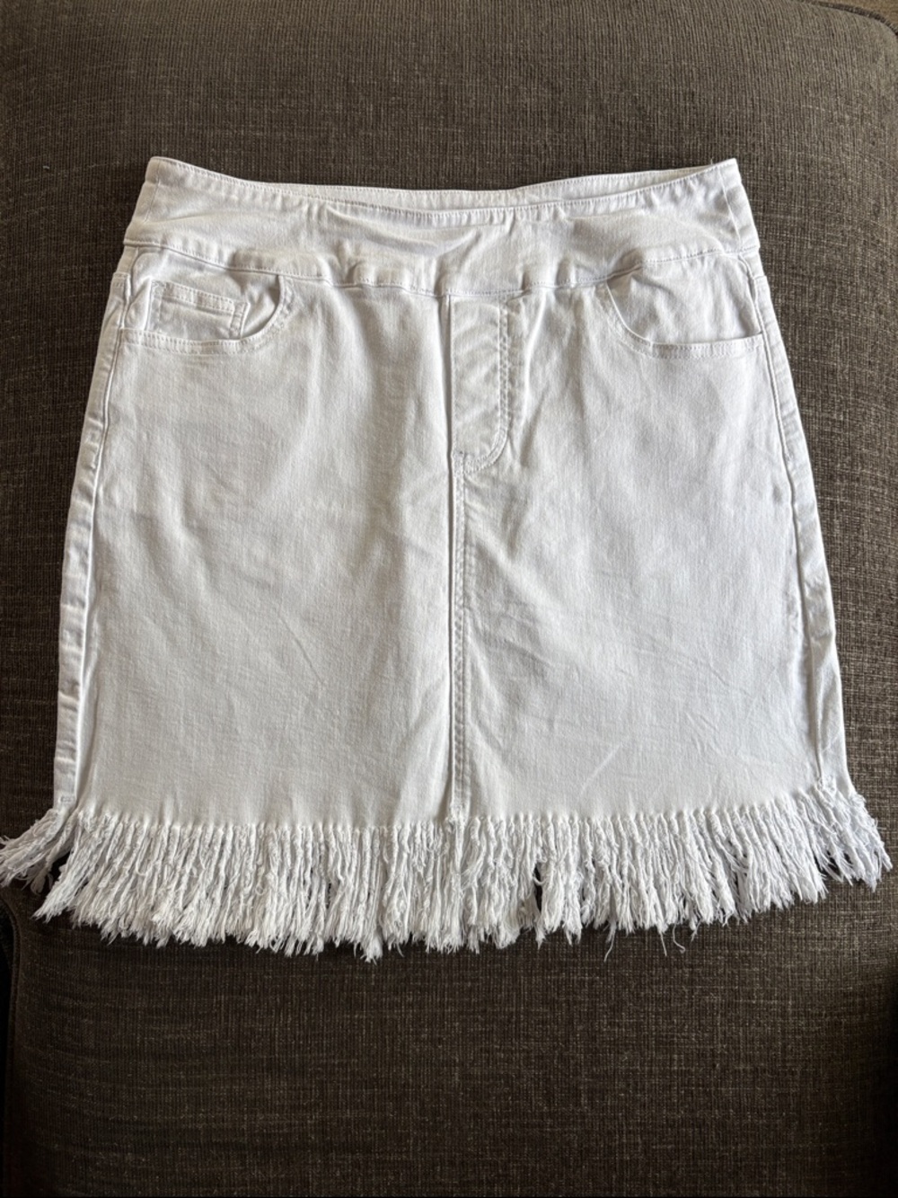 Ethyl White Fringed Mini Skirt - Women
